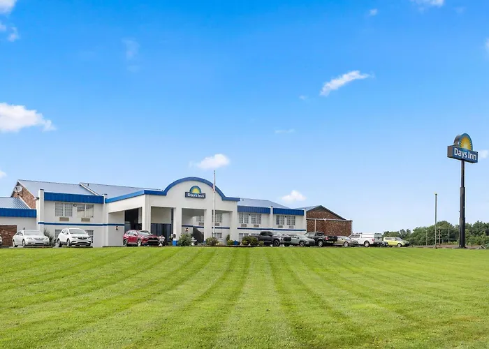 Hotel near College: Days Inn By Wyndham Madisonville